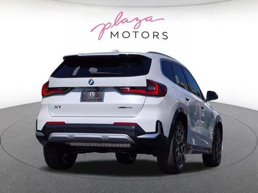 Mineral White Metallic 2026 BMW X1 xDrive28i