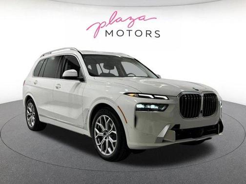 Alpine White 2026 BMW X7 xDrive40i