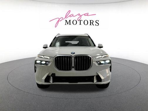 Alpine White 2026 BMW X7 xDrive40i