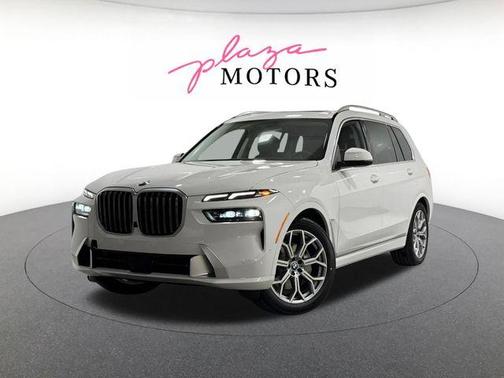Alpine White 2026 BMW X7 xDrive40i