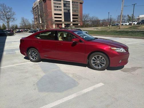 2015 Lexus ES 300h Base