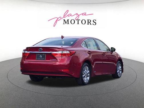 Matador Red Mica 2015 Lexus ES 300h Base