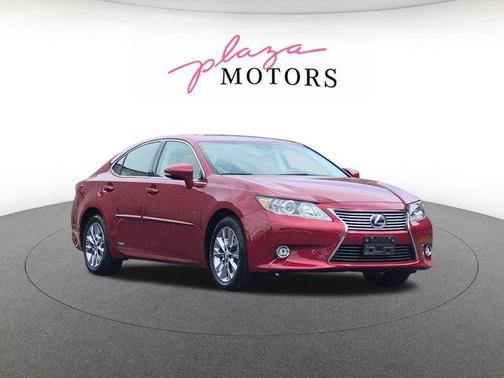 Matador Red Mica 2015 Lexus ES 300h Base