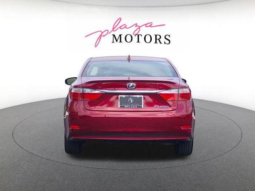 Matador Red Mica 2015 Lexus ES 300h Base