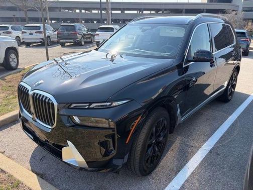 Black Sapphire Metallic 2025 BMW X7 xDrive40i