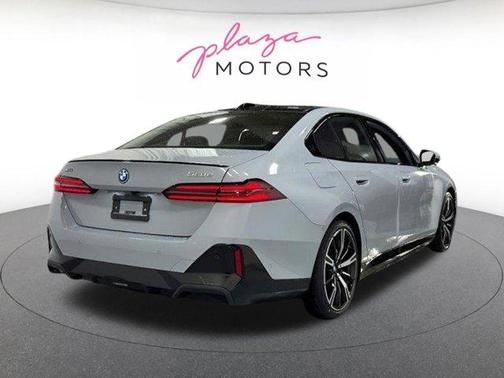 Gray Metallic 2026 BMW 550e xDrive