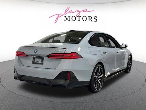 Gray Metallic 2026 BMW 550e xDrive