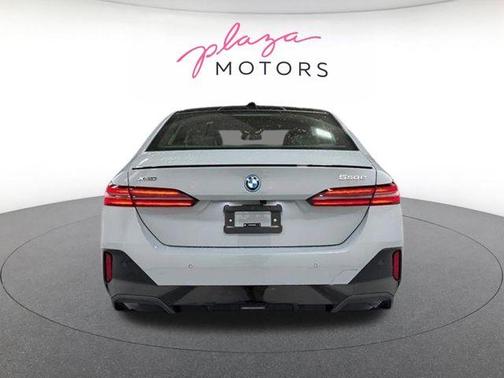 Gray Metallic 2026 BMW 550e xDrive