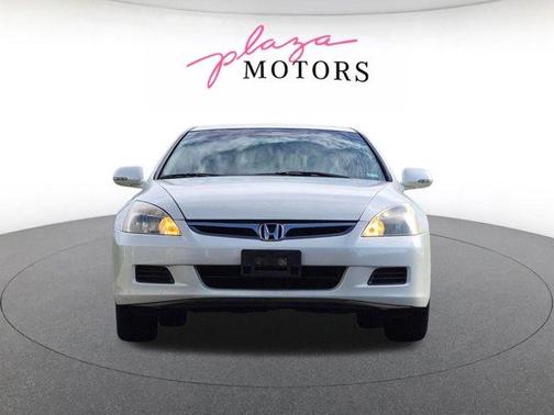 Premium White Pearl 2006 Honda Accord Hybrid