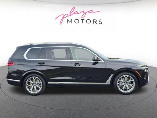 Black Sapphire Metallic 2027 BMW X7 xDrive40i