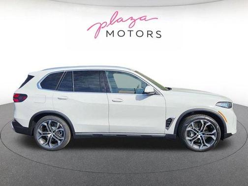Alpine White 2026 BMW X5 PHEV xDrive50e