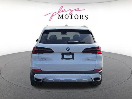 Alpine White 2026 BMW X5 PHEV xDrive50e