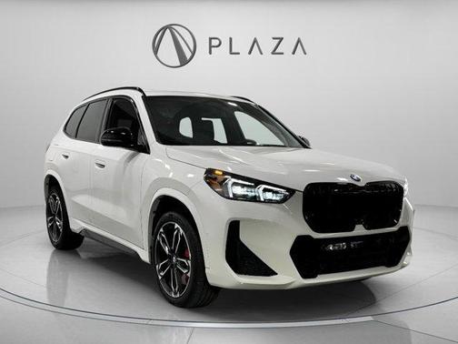 Alpine White 2024 BMW X1 xDrive28i