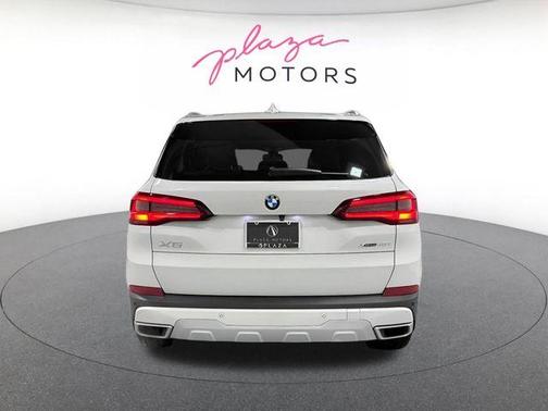 Mineral White Metallic 2022 BMW X5 xDrive40i