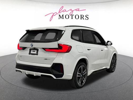 Alpine White 2026 BMW X1 xDrive28i