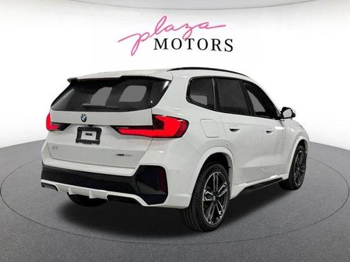 Alpine White 2026 BMW X1 xDrive28i