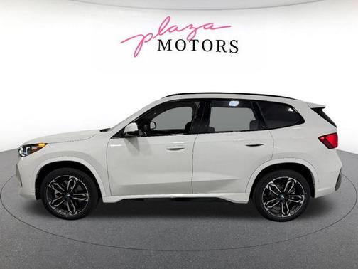 Alpine White 2026 BMW X1 xDrive28i