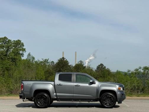Gray 2018 GMC Canyon SLT