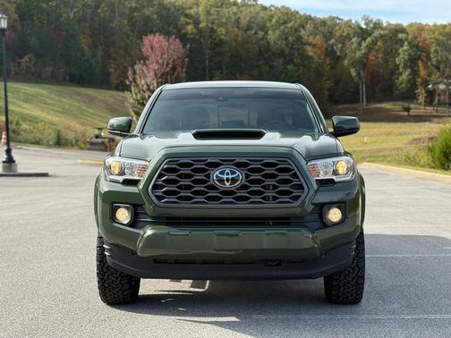 2021 Toyota Tacoma TRD Sport