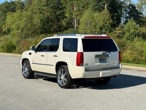 2011 Cadillac Escalade Luxury