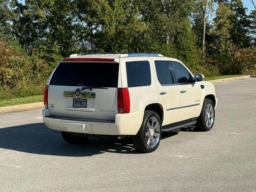 2011 Cadillac Escalade Luxury