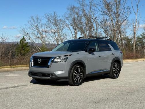 2023 Nissan Pathfinder Platinum 4WD