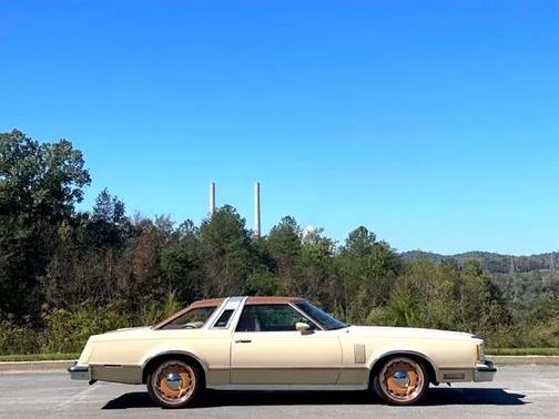1977 Ford Thunderbird Base