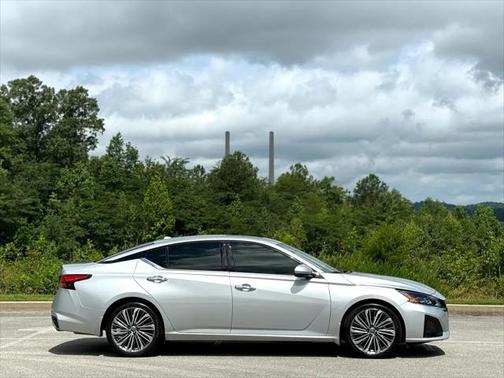2024 Nissan Altima 2.5 SL