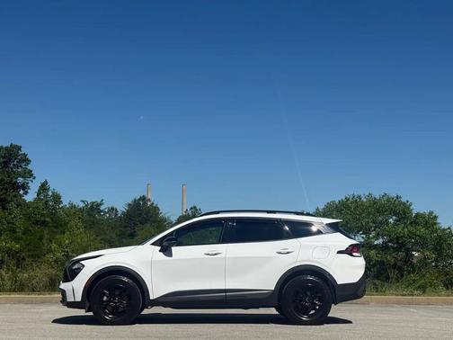 Glacial White Pearl 2023 Kia Sportage S