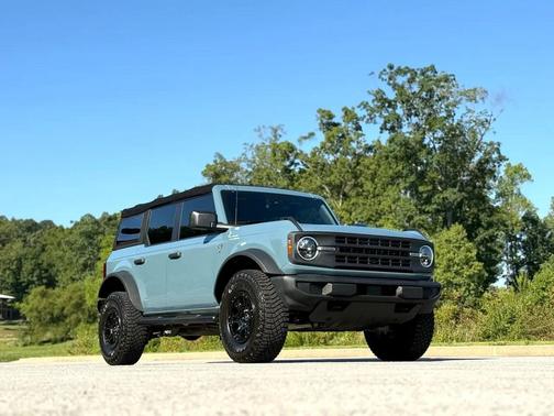 2022 Ford Bronco 4-Door Advanced w/ Sasquatch