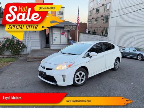 Super White 2015 Toyota Prius Two