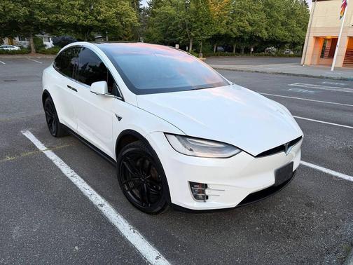 Pearl White Multi-Coat 2017 Tesla Model X 100D
