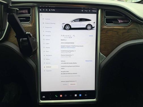 Pearl White Multi-Coat 2017 Tesla Model X 100D