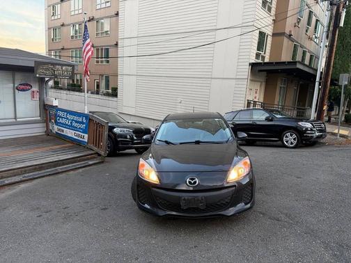 Black Mica 2012 Mazda Mazda3 i Grand Touring