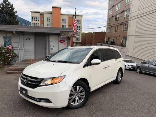 White Diamond Pearl 2014 Honda Odyssey EX-L