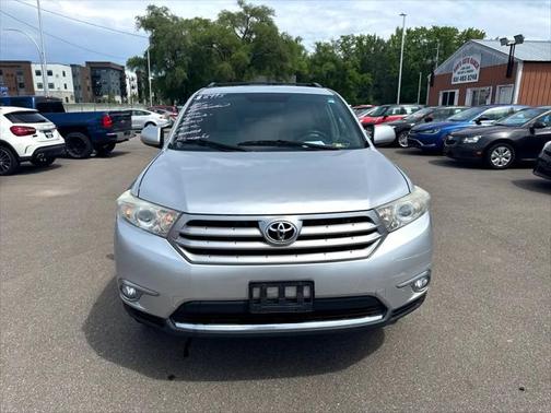2011 Toyota Highlander SE