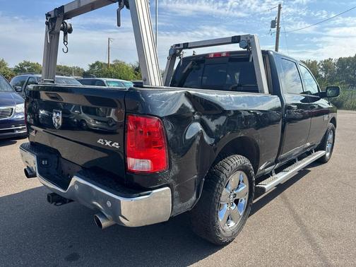 2014 RAM 1500 4WD Crew Cab 149'' Big Horn