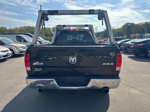 2014 RAM 1500 4WD Crew Cab 149'' Big Horn
