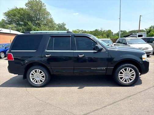 2011 Lincoln Navigator Base