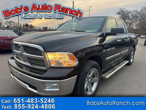 2011 Dodge Ram 1500 4WD Crew Cab 140.5'' Big Horn