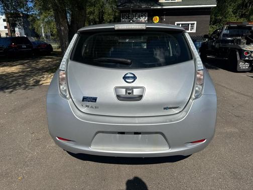 2016 Nissan Leaf 4dr HB SL