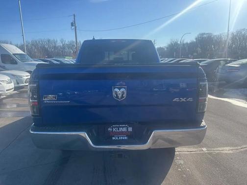 2015 RAM 1500 4WD Crew Cab 140.5'' Outdoorsman