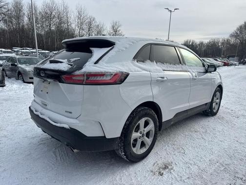 2020 Ford Edge SE