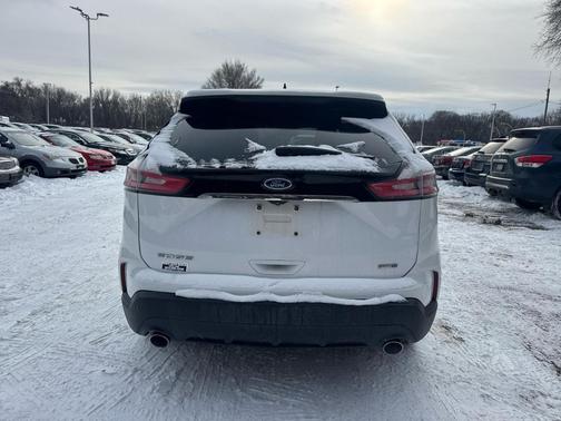 2020 Ford Edge SE