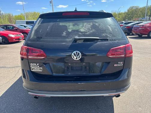 Black 2017 Volkswagen Golf Alltrack TSI SEL