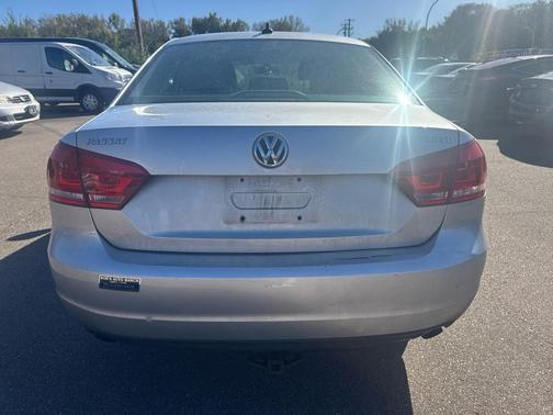 2013 Volkswagen Passat 3.6 SE