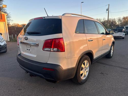 2012 Kia Sorento LX