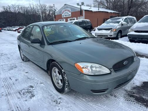 2007 Ford Taurus 4dr Sdn SE
