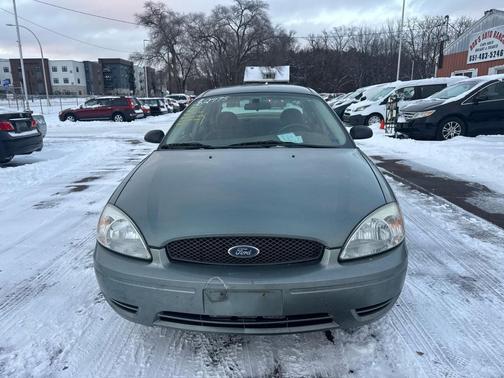 2007 Ford Taurus 4dr Sdn SE