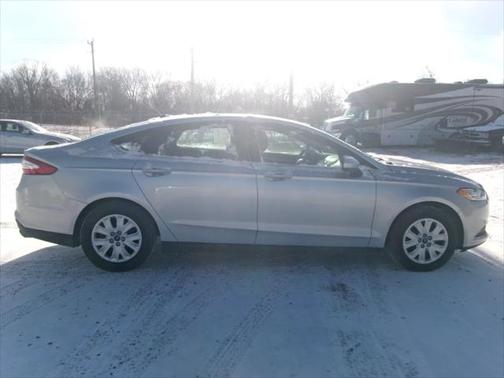 2014 Ford Fusion S